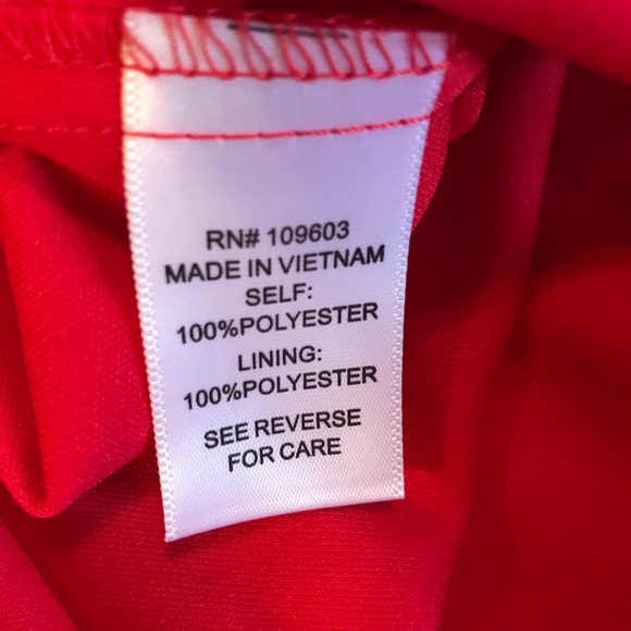 NWT! Beautiful Off The Shoulder Floral Print Dress - Picture 7 of 8